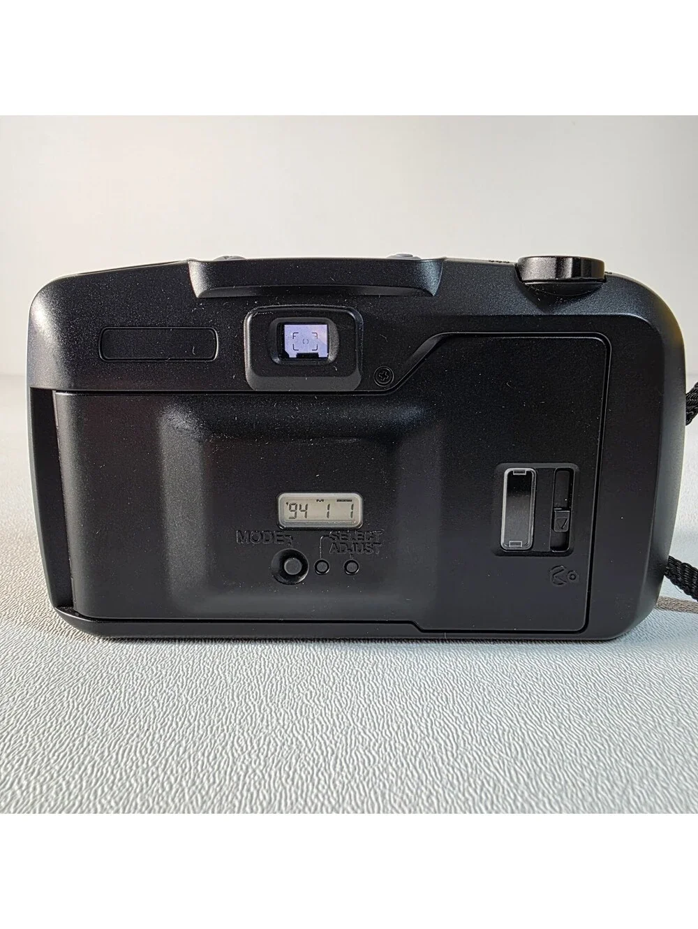 Pentax IQZoom EZY 35mm Point & Shoot Film Camera 38-70mm